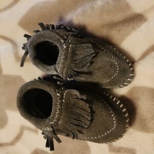 Minnetonka baby Moccasins